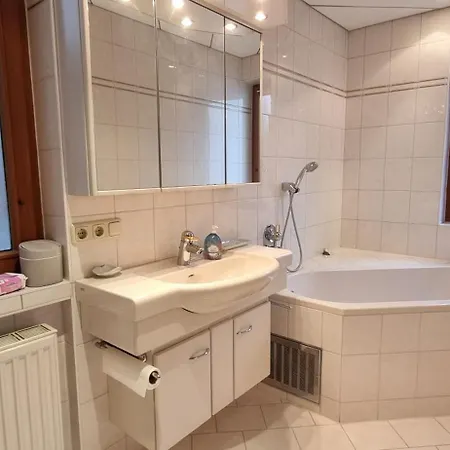 아파트 Large With Garden *