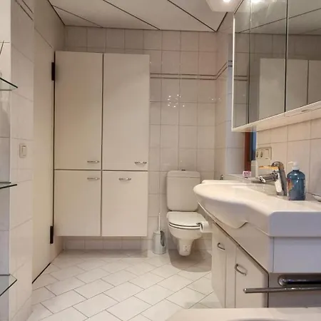 Large With Garden 아파트